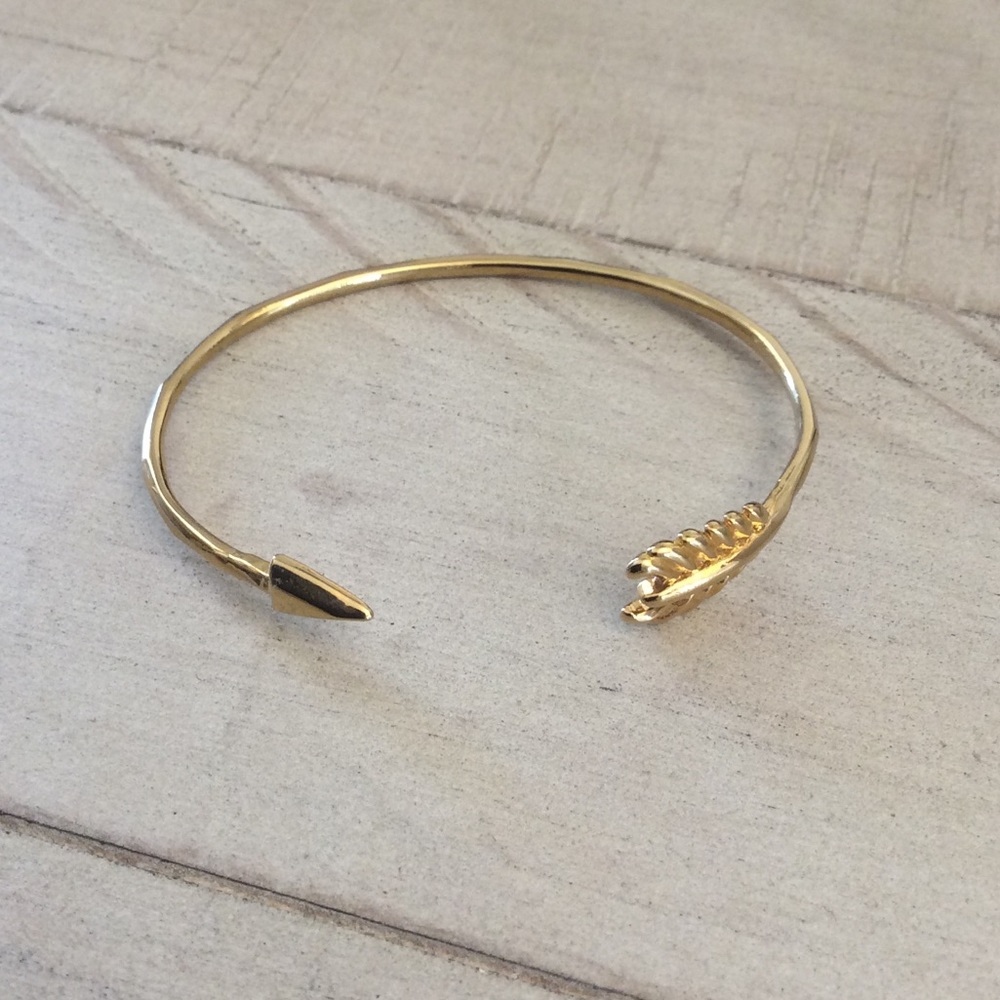 Stella and Dot Gilded Arrow Bangle
